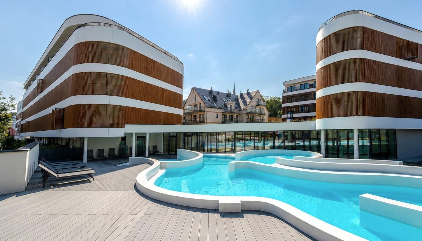 Baltic Waves Resort w Międzyzdrojach - basen zewnętrzny